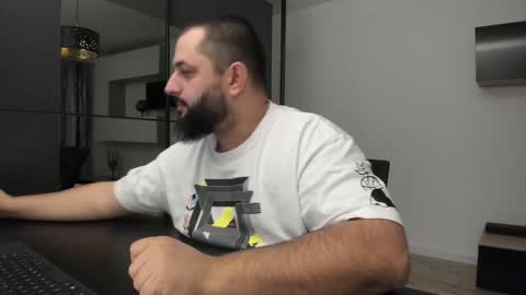 Snapshot of dravenpeak chatting on 09.30.25 DravenPeak online show from 09.30.25