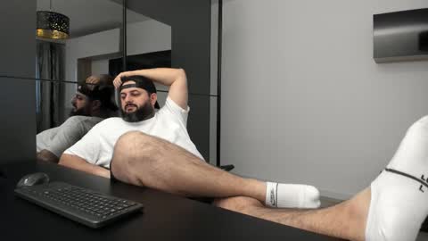 Snapshot of dravenpeak chatting on 10.14.25 DravenPeak online show from 10.14.25