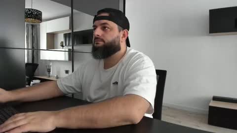 Snapshot of dravenpeak chatting on 11.13.25 DravenPeak online show from 11.13.25