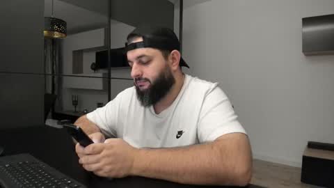 Snapshot of dravenpeak chatting on 11.16.25 DravenPeak online show from 11.16.25