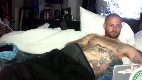 Snapshot of dreaded_folks chatting on 10.25.25 dreaded_folks online show from 10.25.25