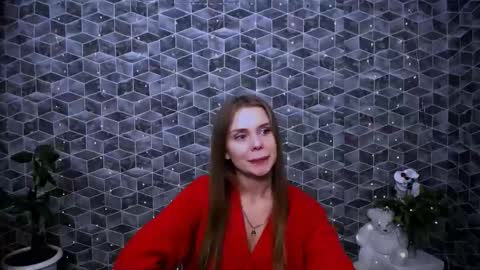 Snapshot of dream_mari chatting on 11.11.25 Mari online show from 11.11.25