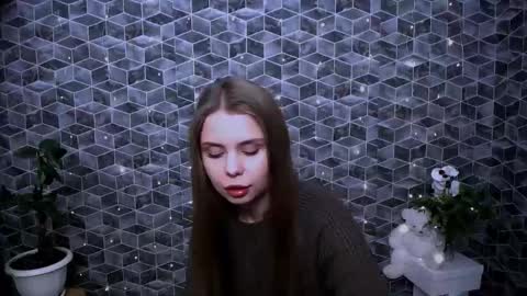 Snapshot of dream_mari chatting on 11.17.25 Mari online show from 11.17.25