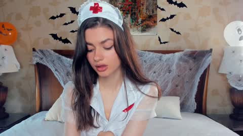 Snapshot of dream_melody chatting on 10.28.25 Hi Im Monika Welcome to my room online show from 10.28.25