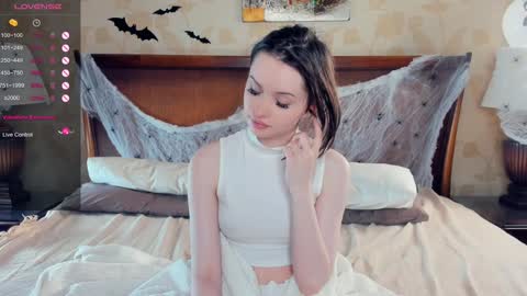 Snapshot of dream_melody chatting on 10.30.25 Hi Im Monika Welcome to my room online show from 10.30.25