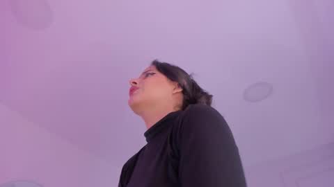 N E N A  online show from 10.21.25