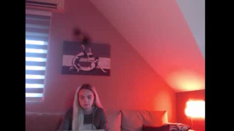 A girl online show from 12.02.25