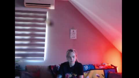 Snapshot of dreamcatcherfantasy chatting on 07.03.26 A girl online show from 07.03.26