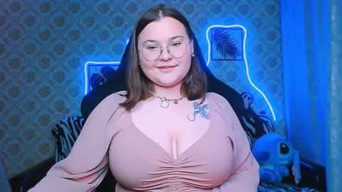 Snapshot of dreamforyoue2 chatting on 09.29.25 dreamforyoue2 online show from 09.29.25