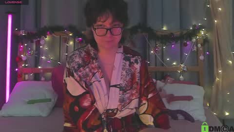 Snapshot of dreamgirllove chatting on 01.12.25 Billy online show from 01.12.25