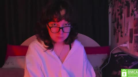 Snapshot of dreamgirllove chatting on 09.10.25 Billy online show from 09.10.25