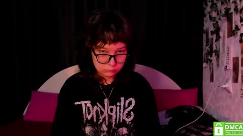 Snapshot of dreamgirllove chatting on 10.12.25 Billy online show from 10.12.25