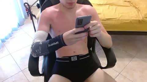 Snapshot of dreammicok chatting on 08.05.26 DreamBoy online show from 08.05.26