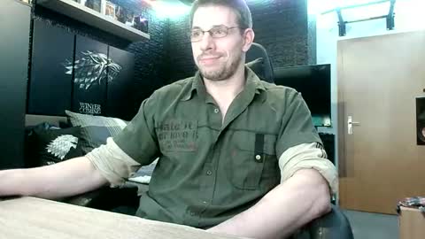 Snapshot of dreamwallker chatting on 11.12.25 Ioannes Paulus the 2nd online show from 11.12.25