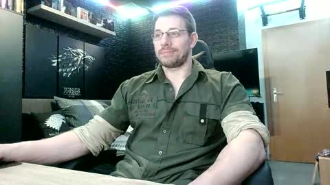 Snapshot of dreamwallker chatting on 11.18.25 Ioannes Paulus the 2nd online show from 11.18.25