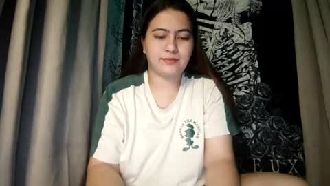 Snapshot of dreamycreamyst chatting on 02.18.25 dreamycreamyst online show from 02.18.25