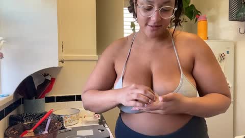 RIRI OR DREAMY online show from 01.07.25