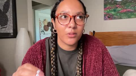 RIRI OR DREAMY online show from 01.12.25