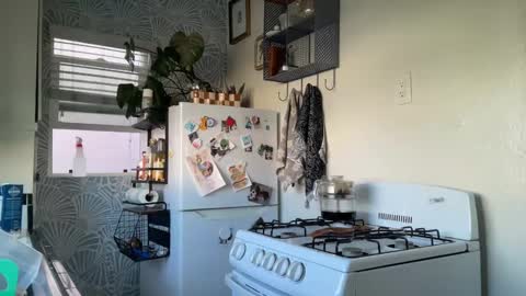 RIRI OR DREAMY online show from 10.04.25