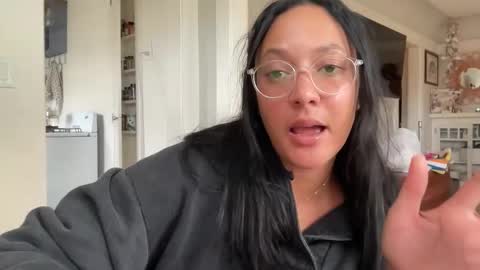 RIRI OR DREAMY online show from 01.06.26