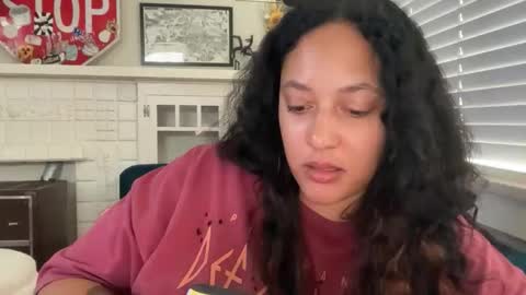 RIRI OR DREAMY online show from 02.18.26