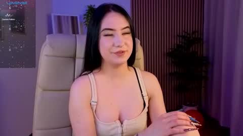 Snapshot of dreamysteps chatting on 11.21.25 dreamysteps online show from 11.21.25