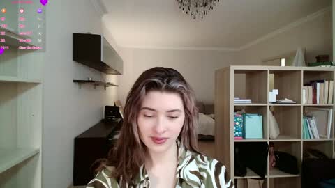 Snapshot of dremazwahlen chatting on 04.08.26 Dia online show from 04.08.26