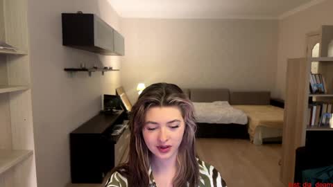 Snapshot of dremazwahlen chatting on 04.11.26 Dia online show from 04.11.26