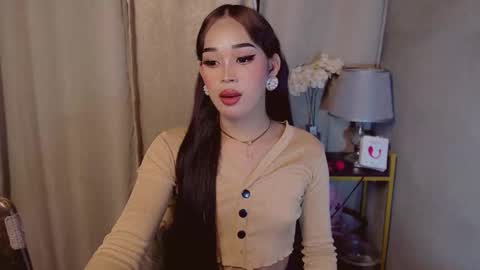 Dreyana online show from 11.15.25