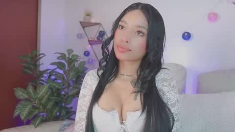 Snapshot of driana_hoffman chatting on 11.06.25 DRIANA online show from 11.06.25