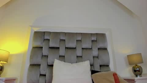 Snapshot of drinklau18 chatting on 11.23.25 drinklau18 online show from 11.23.25