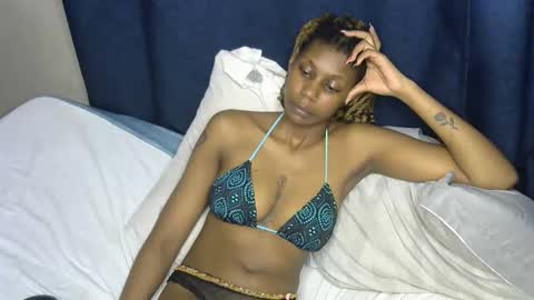 Snapshot of drip_byb chatting on 10.29.25 drip_byb online show from 10.29.25