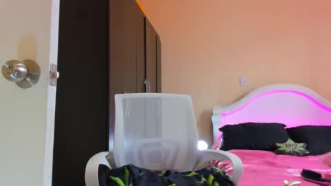 drippyorlove online show from 02.14.25