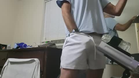 Snapshot of drmbigg chatting on 07.20.26 Hello Hope you enjoy what you see. I love attention in dirty talk and tips thickcock edging precum dirtyTalk C2C online show from 07.20.26