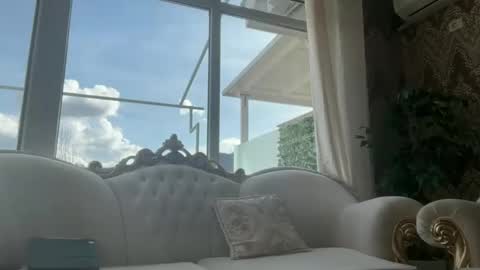 Snapshot of drresa chatting on 03.01.25 Dr. Resa online show from 03.01.25