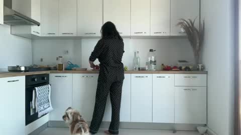 Snapshot of drresa chatting on 10.09.25 Dr. Resa online show from 10.09.25