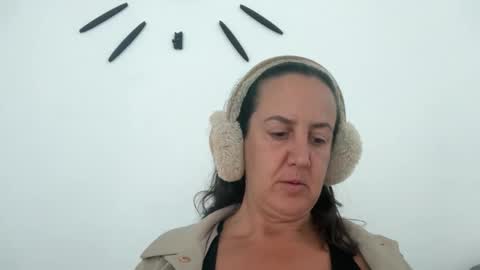 Snapshot of drresa chatting on 10.14.25 Dr. Resa online show from 10.14.25