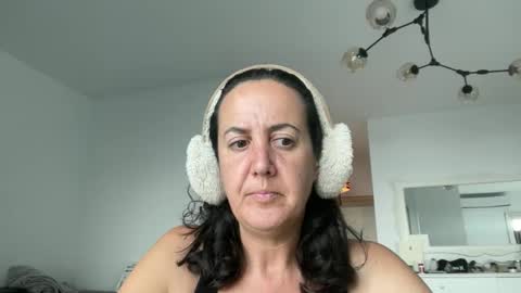 Snapshot of drresa chatting on 10.20.25 Dr. Resa online show from 10.20.25