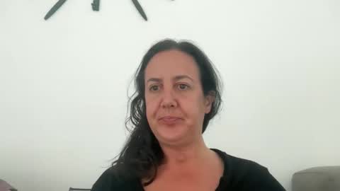 Snapshot of drresa chatting on 10.21.25 Dr. Resa online show from 10.21.25