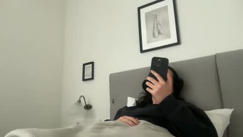 Snapshot of drresa chatting on 03.08.26 Dr. Resa online show from 03.08.26