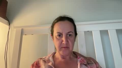 Snapshot of drresa chatting on 04.01.26 Dr. Resa online show from 04.01.26