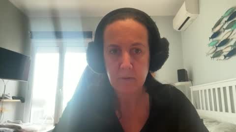 Snapshot of drresa chatting on 04.12.26 Dr. Resa online show from 04.12.26