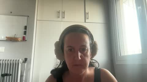 Snapshot of drresa chatting on 04.13.26 Dr. Resa online show from 04.13.26