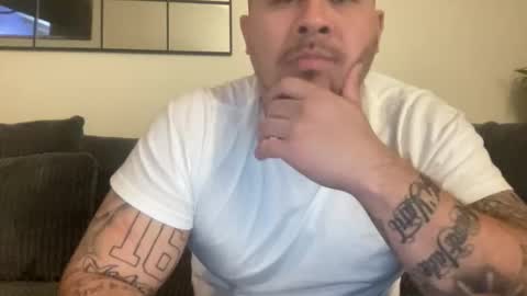 Snapshot of dtfandrecord chatting on 02.04.26 dtfandrecord online show from 02.04.26