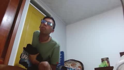 Snapshot of dtwink0310 chatting on 12.04.25 David online show from 12.04.25