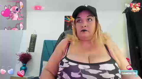 Snapshot of dubraska1 chatting on 09.25.25 Dubraska online show from 09.25.25