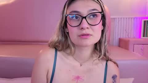 Snapshot of duchessex chatting on 10.15.25 Victoria online show from 10.15.25