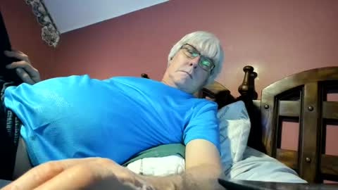 Snapshot of dug38 chatting on 05.26.26 Doug online show from 05.26.26