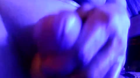 Snapshot of duh541228490531 chatting on 03.08.25 nomadjon online show from 03.08.25