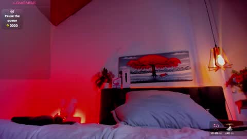 Snapshot of dulce_charlottee chatting on 02.10.25 DULCE online show from 02.10.25